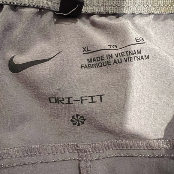 Women’s Nike Dri Fit XL jogger style loose pants, gray, GUC, zippers, casual - Picture 11 of 13